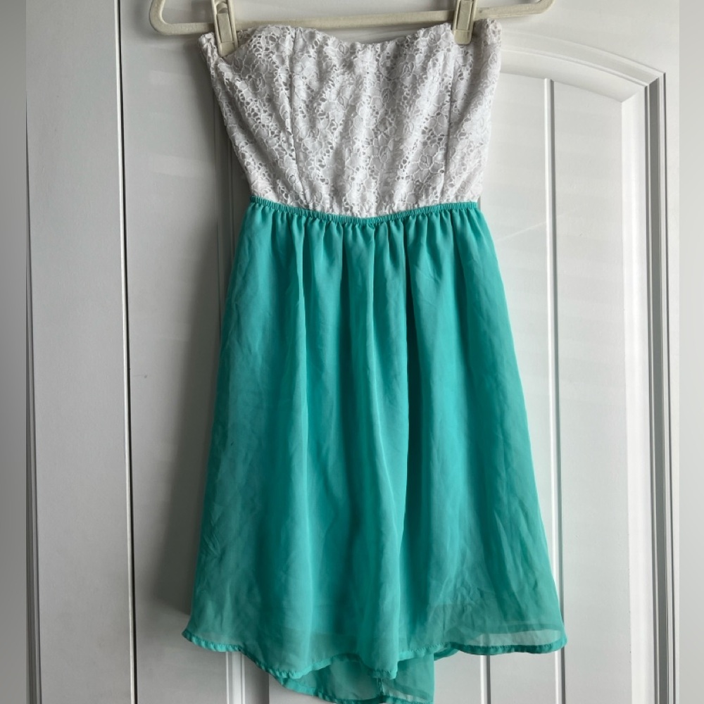 Body Central Lace Strapless Dress